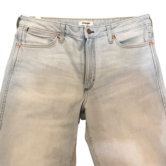 NWT WRANGLER Wanderer Mid Rise Light Wash Flare Jeans - Picture 12 of 15
